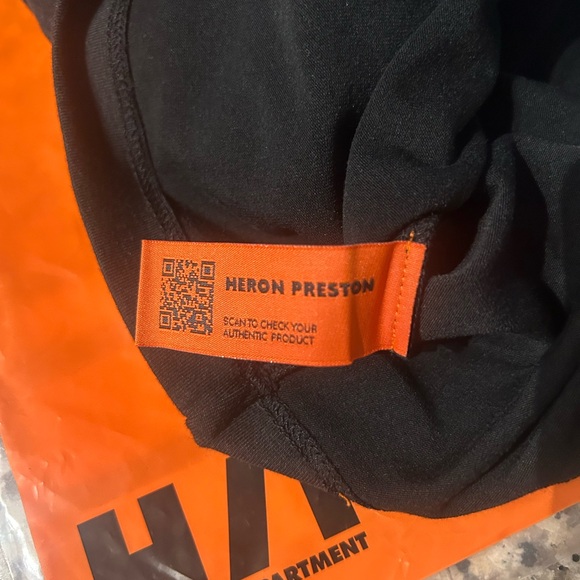 Heron Preston Black Tee Flaming Skull - Picture 8 of 10